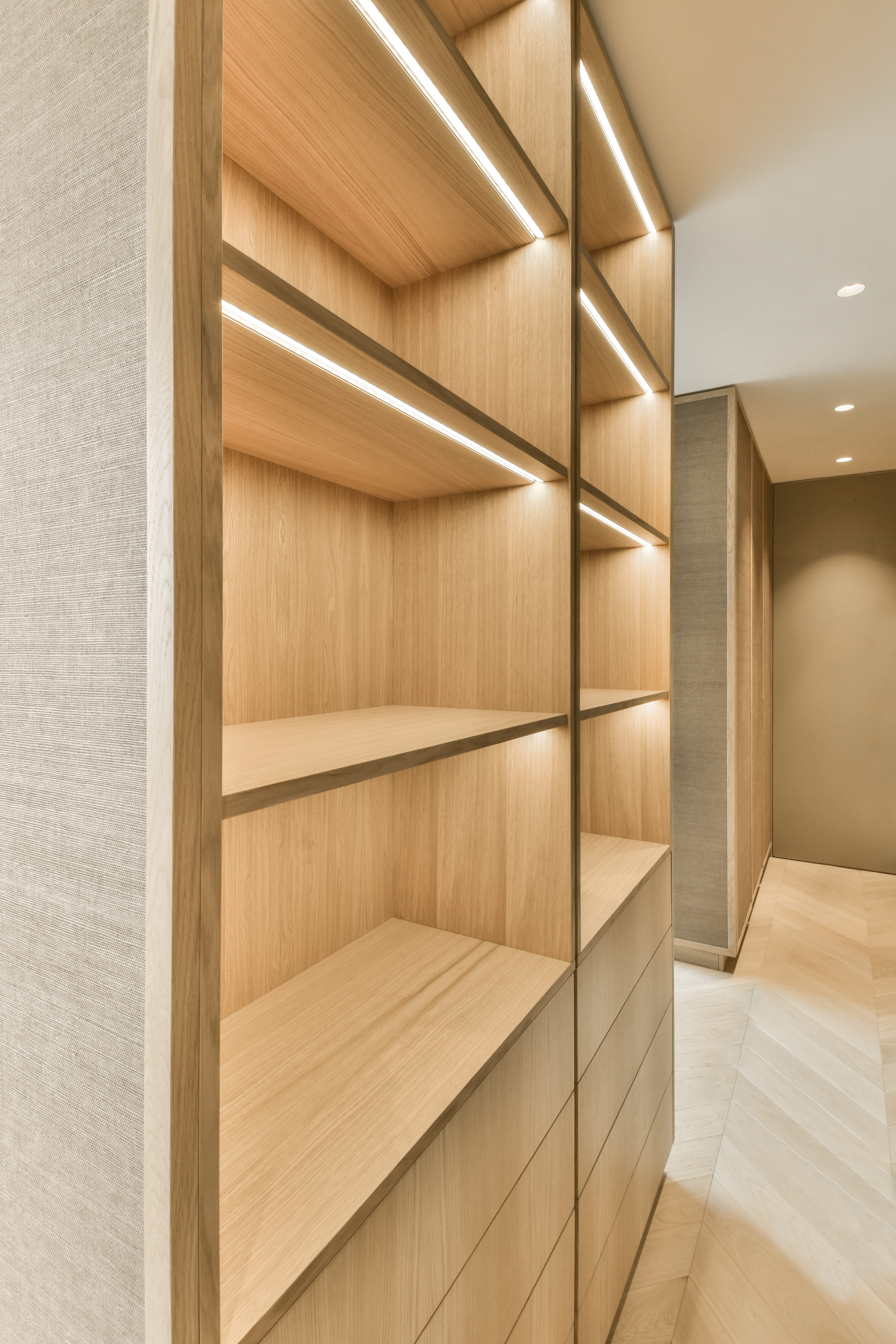 Walk-in closet lighting